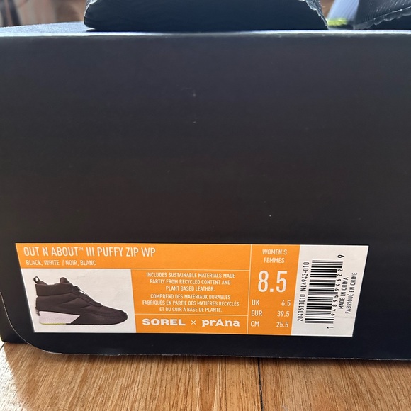 Sorel X prAna Out N About Puffer Zip Winter Snow Boots - black/white/green - Picture 8 of 8